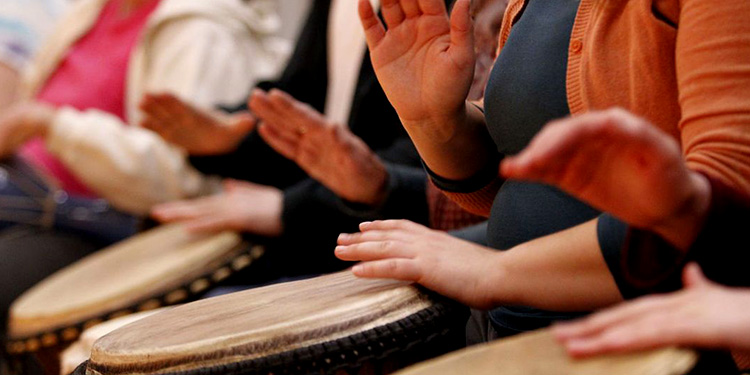 hands drumming